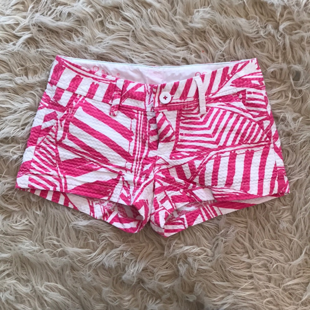 lilly pulitzer walsh shorts!!